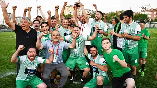 Bünyan Belediyespor şampiyon
