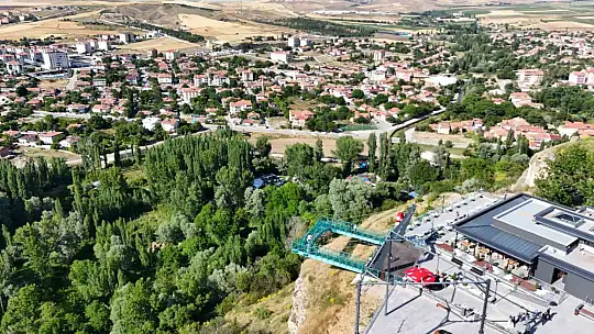 Bünyan Cam Teras ziyaretçi akınına uğradı: 250 bin kişi ziyaret etti