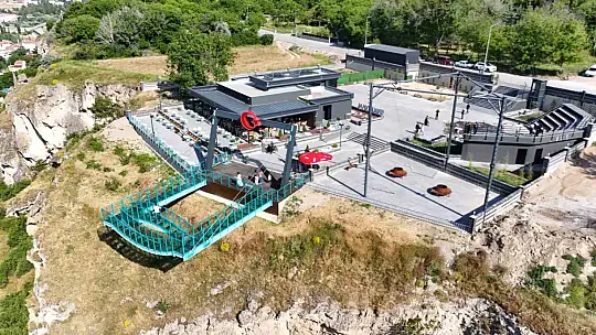 Bünyan Cam Teras ziyaretçi akınına uğradı: 250 bin kişi ziyaret etti