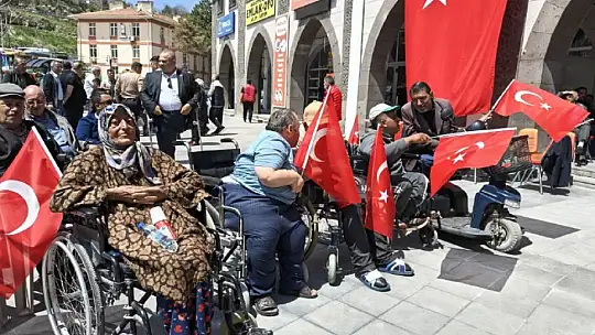 Bünyan'da engeller el ele aşılıyor