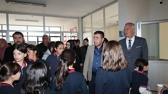 Bünyan'da Gazze ve Doğu Türkistan için düzenlenen hayır panayırına yoğun ilgi