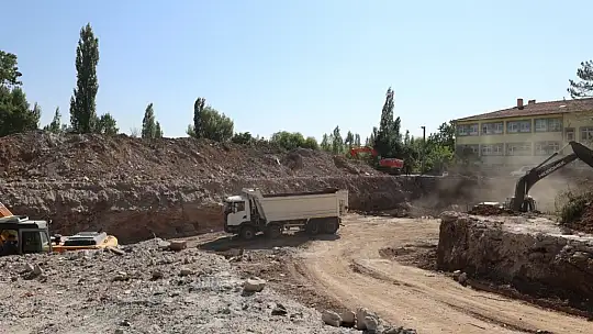 Bünyan'da hükümet konağı yapım çalışmaları sürüyor