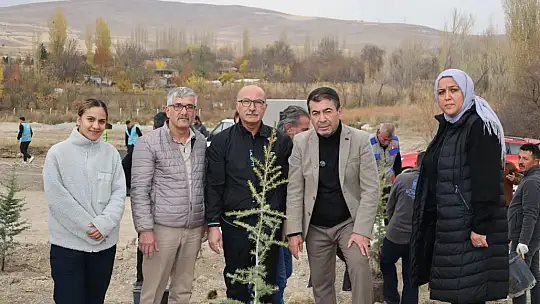 Bünyan'da Milli Ağaçlandırma Günü'nde fidanlar toprakla buluştu