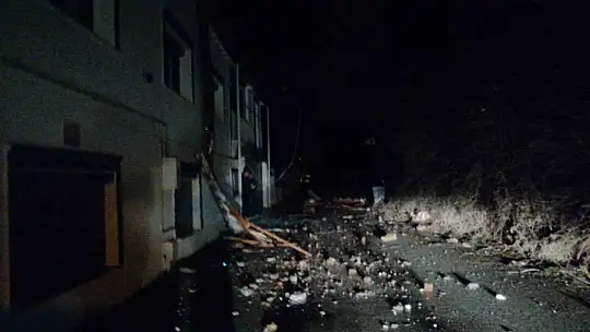 Bünyan'da şiddetli rüzgârın izleri hızla silindi