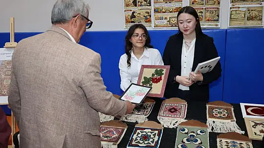 Bünyan Fen Lisesi'nde düzenlenen TÜBİTAK Bilim Fuarı'na yoğun ilgi