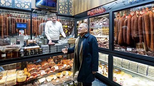 Büyükkılıç, Millet Caddesi'nde yapımı tamamlanan aydınlatma sistemini inceledi