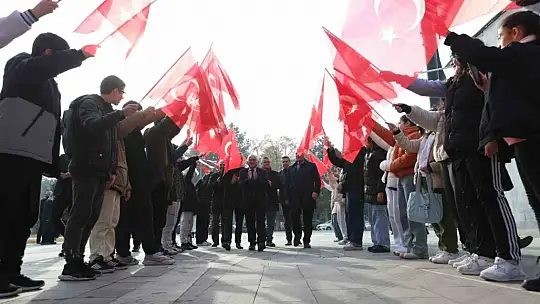 Büyükkılıç'tan, 10 bin öğrenciye 42 milyon TL'lik kırtasiye ve beslenme desteği