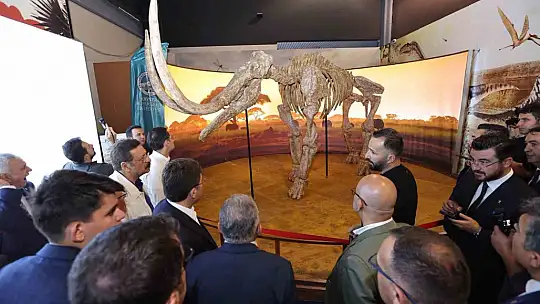 Büyükkılıç'tan Bakan Tunç'a, Kültepe Kaniş Karum ve 7,5 milyon yıllık fosillerin tanıtımı