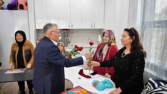 Büyükkılıç'tan ulu çınarlara hizmet mesajı