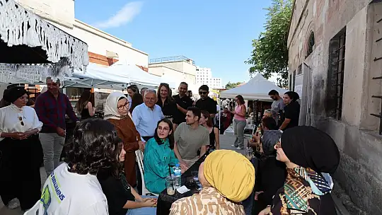 Büyükkılıç, Tasarımcı Kadınlar Etkinliği'nde girişimci kadınlarla bir araya geldi