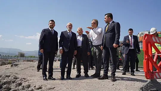 Büyükkılıç ve Elitaş, Kartal Katlı Kavşağı'ndaki çalışmaları yerinde inceledi