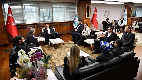 Büyükkılıç, Wushu Kung Fu Federasyonu Başkanı Akyüz ve heyetini ağırladı