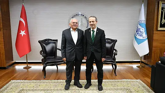 Büyükkılıç, Wushu Kung Fu Federasyonu Başkanı Akyüz ve heyetini ağırladı