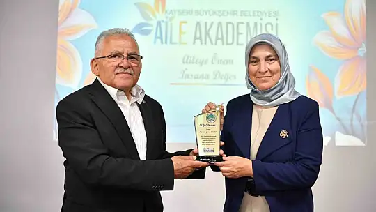 Büyükşehir Aile Akademisi, 2025'te 5 binin üzerinde aile ve çift adayına danışmanlık yaptı