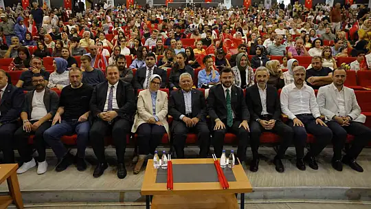 Büyükşehir Belediyesi Konservatuvarı'nda bin 865 kursiyer sertifika aldı