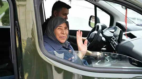 Büyükşehir Belediyesi, mezarlıkları bayram ziyaretine hazırladı
