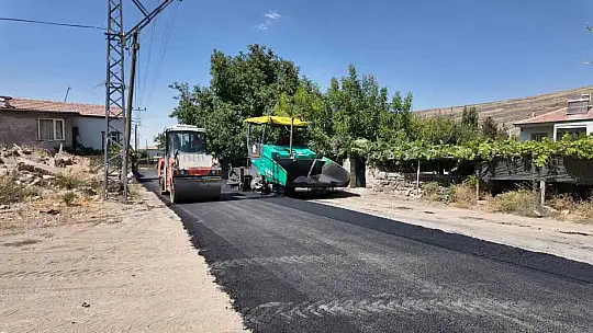 Büyükşehir'den Develi ilçesi Gazi Mahallesi'nde 8 milyon TL'lik sıcak asfalt yatırımı