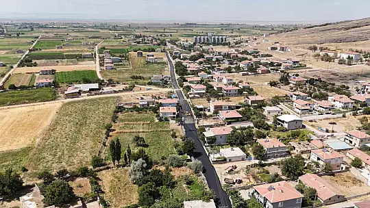 Büyükşehir'den Develi ilçesi Gazi Mahallesi'nde 8 milyon TL'lik sıcak asfalt yatırımı