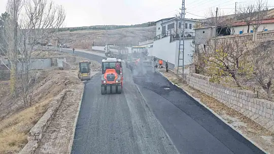 Büyükşehir'den Özvatan Küpeli Mahallesi'nde 5 bin 300 ton sıcak asfalt ile konforlu ulaşım