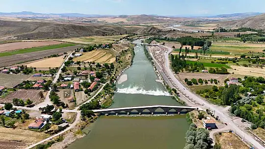 Büyükşehir'den Şahruh Köprüsü yanına dev etkinlik alanı