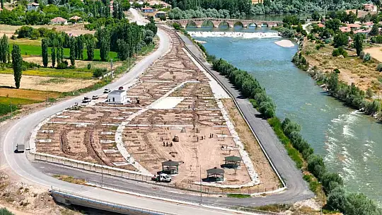 Büyükşehir'den Şahruh Köprüsü yanına dev etkinlik alanı