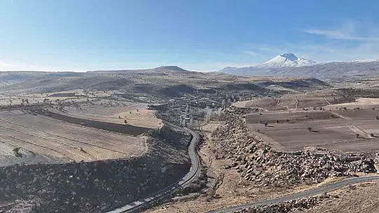 Büyükşehir'den Tomarza'nın kırsal bağlantı yoluna önemli çalışma