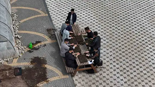 Büyükşehir'den üniversite öğrencilerine uygulamalı organik tarım eğitimi