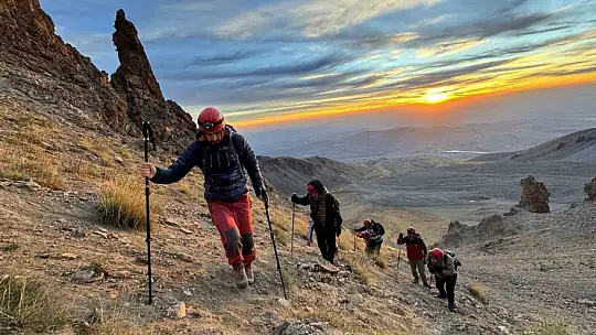 Büyükşehir Erciyes A.Ş.'den doğaseverlere zirve keyfi