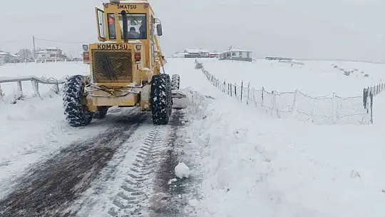Büyükşehir, gece yarısından sabaha kadar 72 mahalle yolunu daha ulaşıma açtı