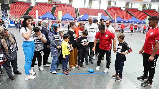 Büyükşehir'in Aile Yılı'na özel etkinliğinde aileler kıyasıya yarıştı