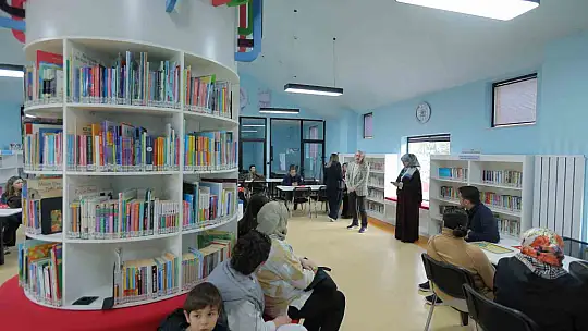 Büyükşehir'in çocuk kütüphanesinde 'Kayseri Kent Konseyi 23 Nisan' etkinliği