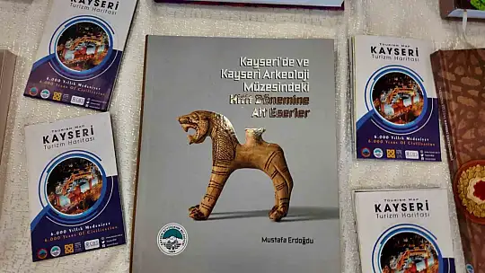 Büyükşehir'in Kültür Standı 8. Kayseri Kitap Fuarı'na renk katıyor