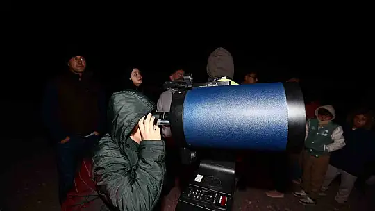 Büyükşehir'in Perseid Gözlem Şöleni, gökyüzünü tutkunlarını Erciyes'te buluşturdu