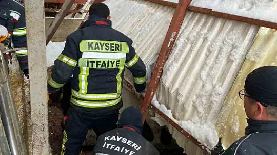 Büyükşehir İtfaiyesi'nden 'kar' mesaisi