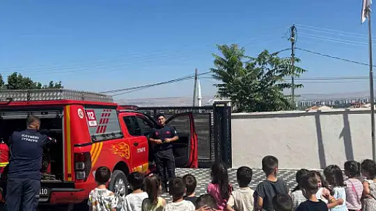 Büyükşehir İtfaiyesi'nden miniklere yangın ve deprem eğitimi