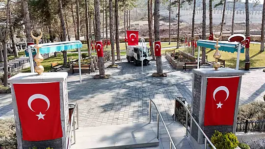 Büyükşehir, kabristanları bayram ziyaretine hazırladı