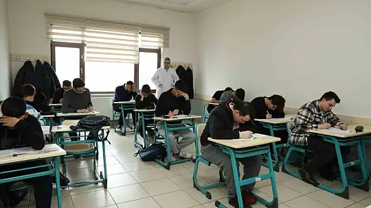 Büyükşehir KAYMEK'ten MSÜ sınavına hazırlık yolunda ücretsiz deneme sınavı