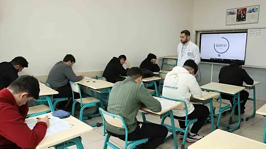 Büyükşehir KAYMEK'ten MSÜ sınavına hazırlık yolunda ücretsiz deneme sınavı