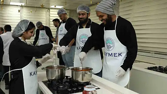 Büyükşehir KAYMEK'ten yabancı öğrencilere Kayseri Yemekleri Kursu ve Yağlama etkinliği