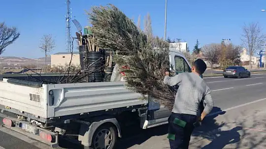 Büyükşehir kent genelinde temizlik ve bakım çalışmalarına devam ediyor