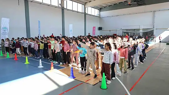 Büyükşehir Spor A.Ş.'den Develi'de 550 öğrenciye spor dolu buluşma