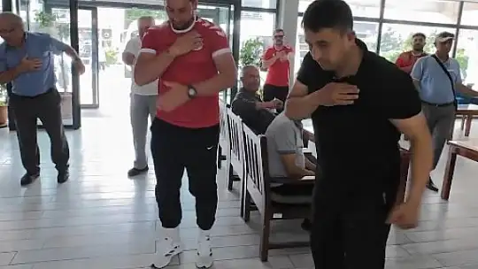 Büyükşehir Spor A.Ş.'den Emekliler Kafeteryası'nda jimnastik aktivitesi