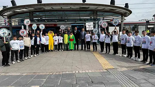 Büyükşehir Ulaşım A.Ş. ile 'Nezaket Yolda Kalmasın' projesini hayata geçirdi