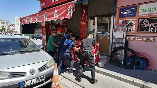 Büyükşehir Zabıta'dan kent estetiğine ve güvenliğine yönelik kararlı müdahale
