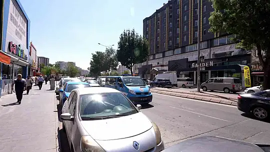 Büyükşehir Zabıta'dan otobüs duraklarında denetim