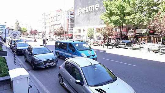 Büyükşehir Zabıta'dan otobüs duraklarında denetim
