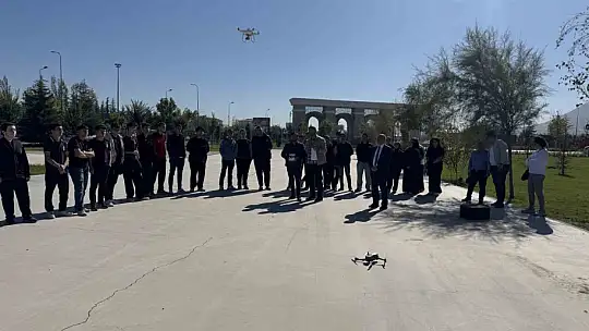 Büyükşehirden harita tapu kadastro alanı öğrencilerine drone teknolojileri ve CBS eğitimi