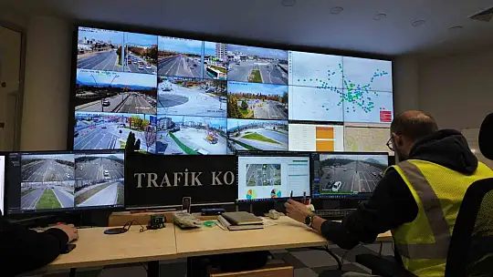 Büyükşehirden trafiğin kalbi 'Kartal'da akıllı sistemlerle 7/24 kesintisiz yönetim