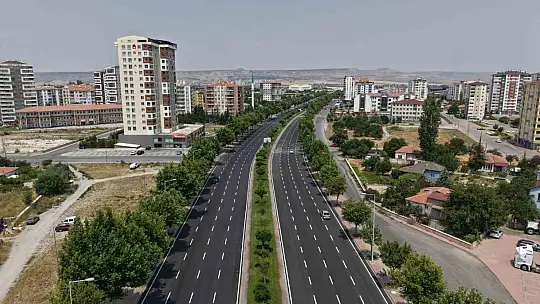 Büyükşehirin 20 milyon TL'lik yatırımla yenilediği havalimanı yoluna vatandaşlardan tam not