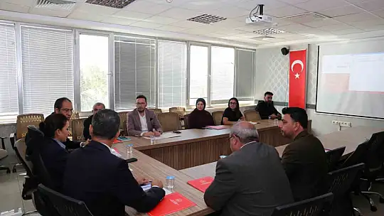 Büyükşehirin Alzheimer Merkezi projesi için hizmet modeli masaya yatırıldı